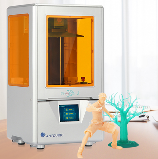 Anycubic Photon S - на фото он конечно гигант, по факту он бейби сайз :3