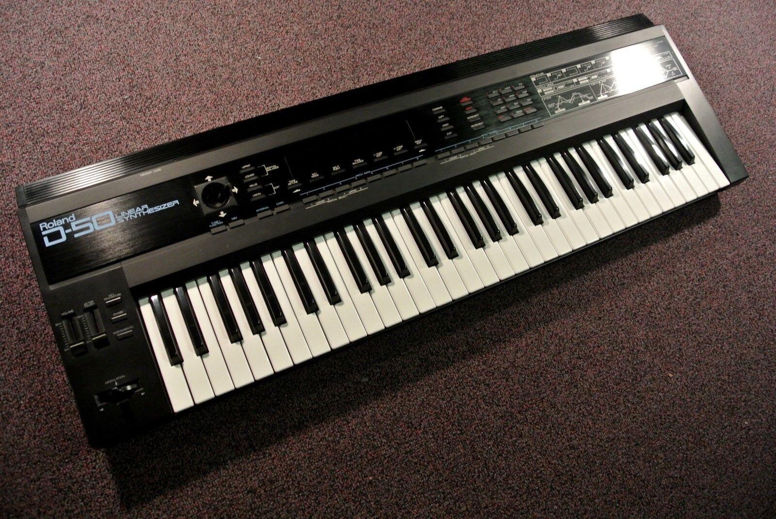 Синтезатор Roland D-50 впервые выпущенный в апреле 1987 года