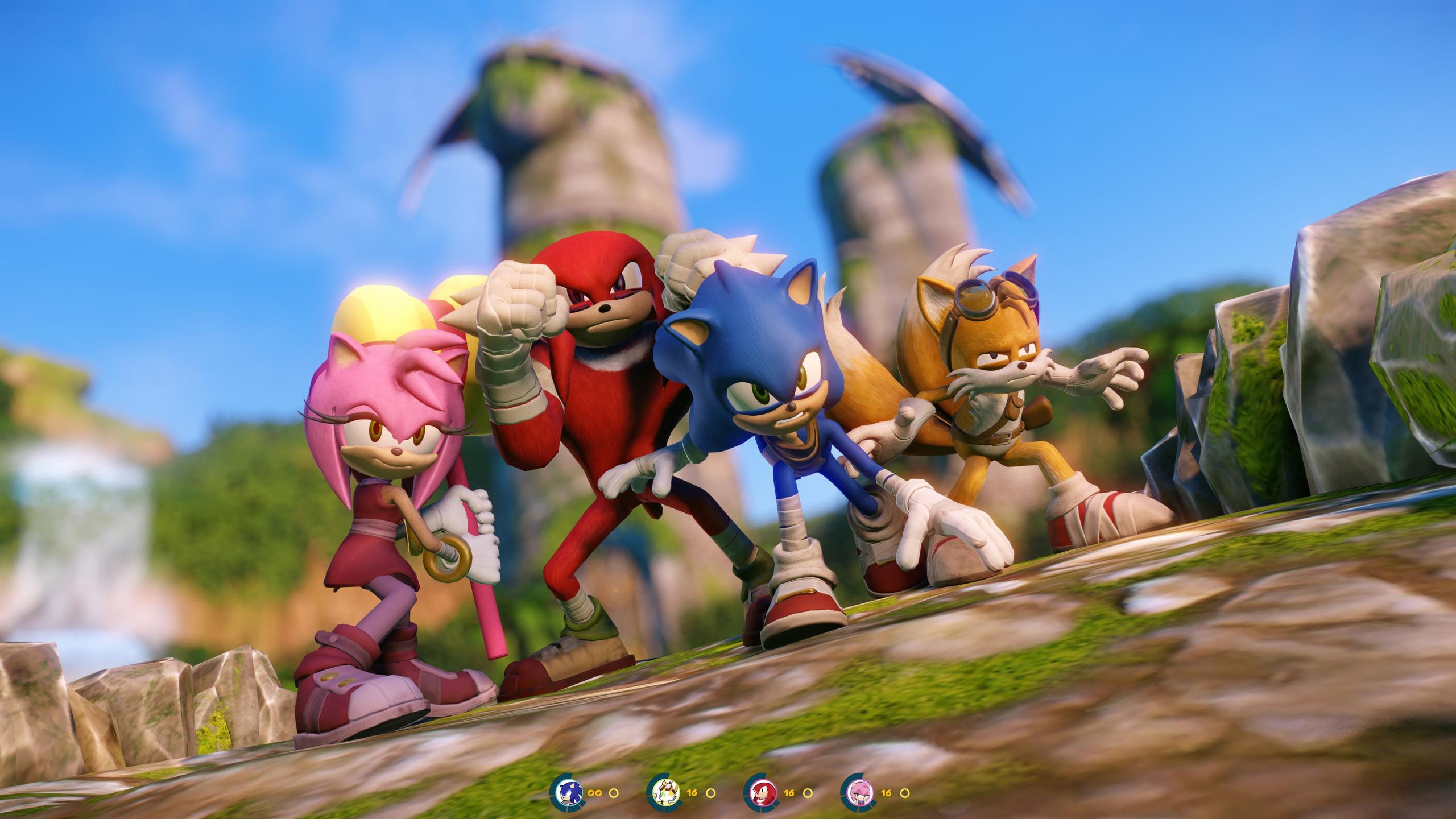 Изначально в игре присутствовала этакая «копилка» с кольцами, за которые можно было прокачивать персонажей и их оружие. Однако, после смены направленности игры, от данной механики отказались