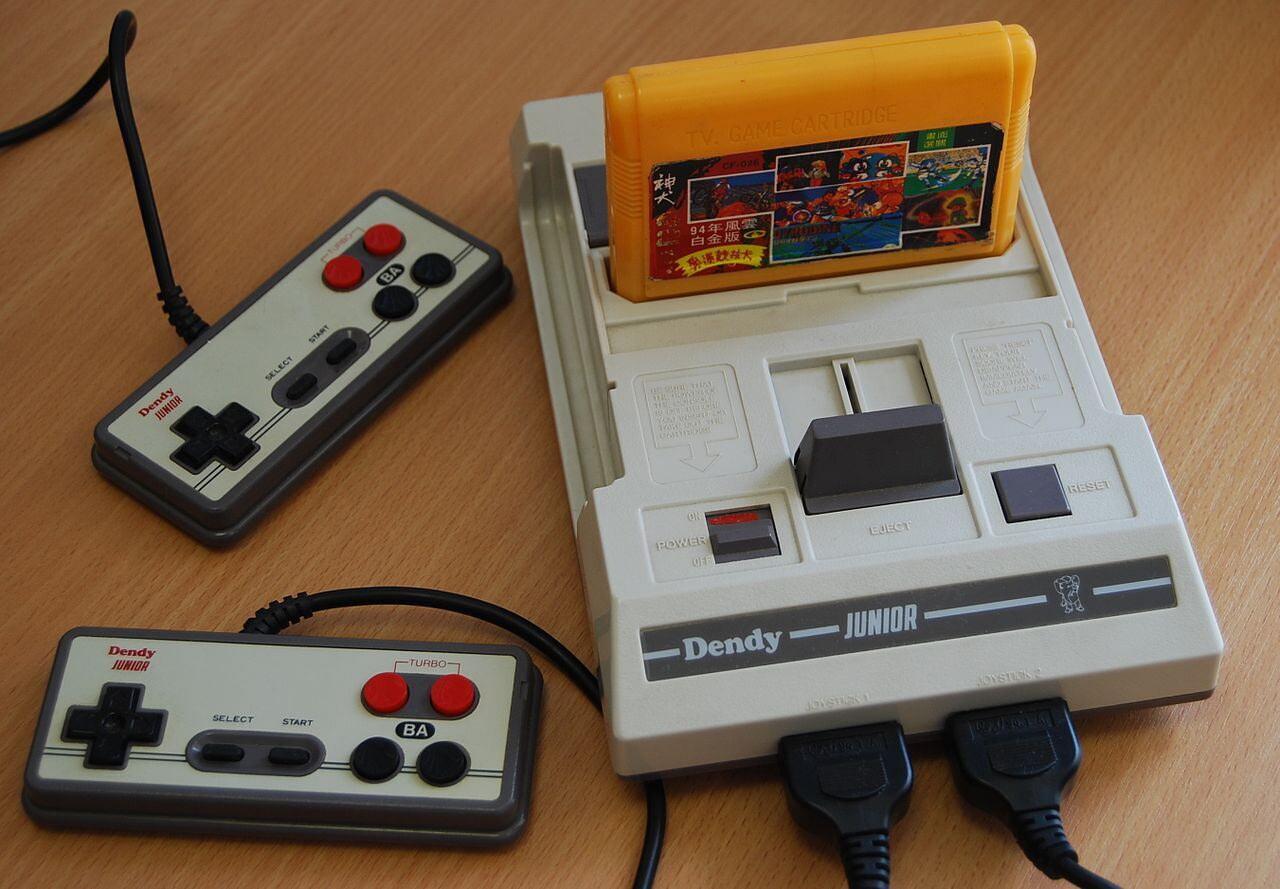 Dendy Junior выпущенная в апреле 1993 года